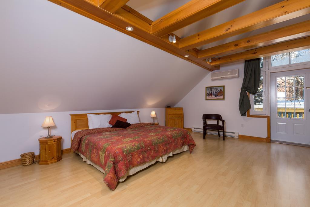 Aux Petits Oiseaux Citqo96751 Hotell Baie-Saint-Paul Eksteriør bilde